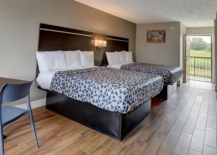 Econo Lodge Sevierville-Pigeon Forge On The River